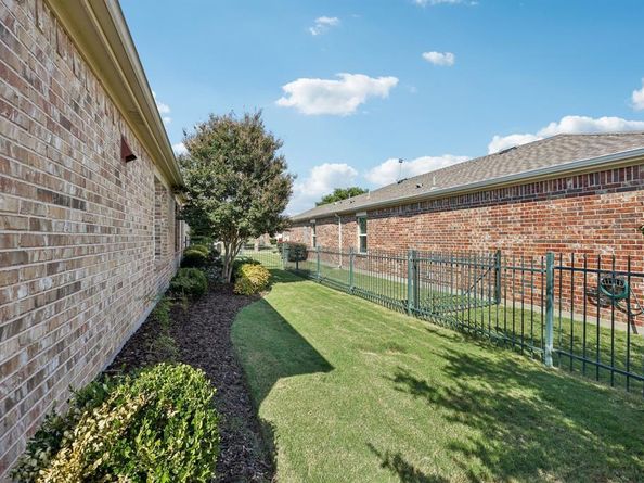 2883  Shore Shadows Lane , Frisco Texas 75036