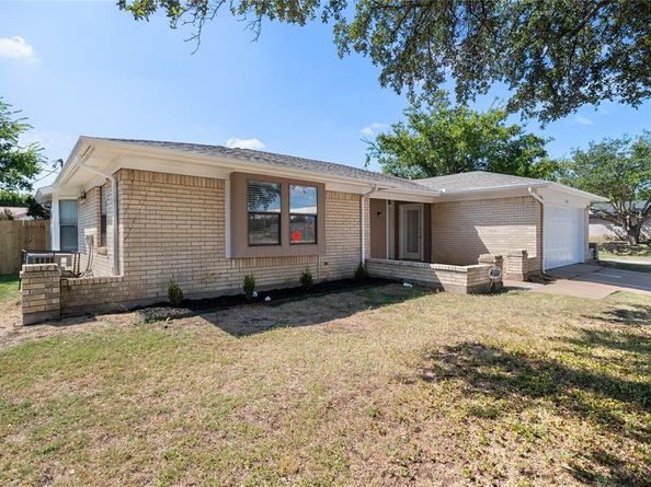 908  Highcrest Court , Arlington Texas 76017