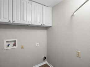908  Highcrest Court , Arlington Texas 76017