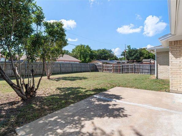 908  Highcrest Court , Arlington Texas 76017