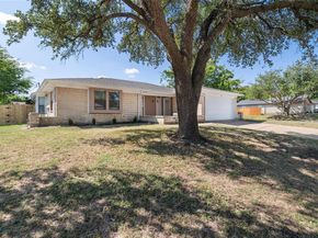 908  Highcrest Court , Arlington Texas 76017