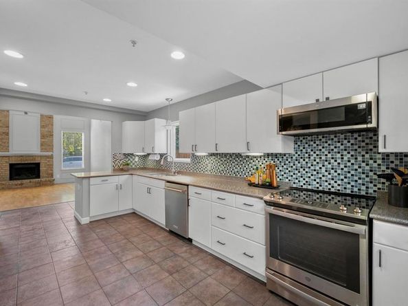 1428  McCoy Street , Dallas Texas 75204
