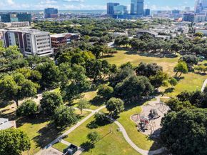 1428  McCoy Street , Dallas Texas 75204