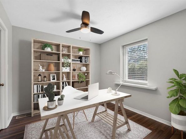 1428  McCoy Street , Dallas Texas 75204