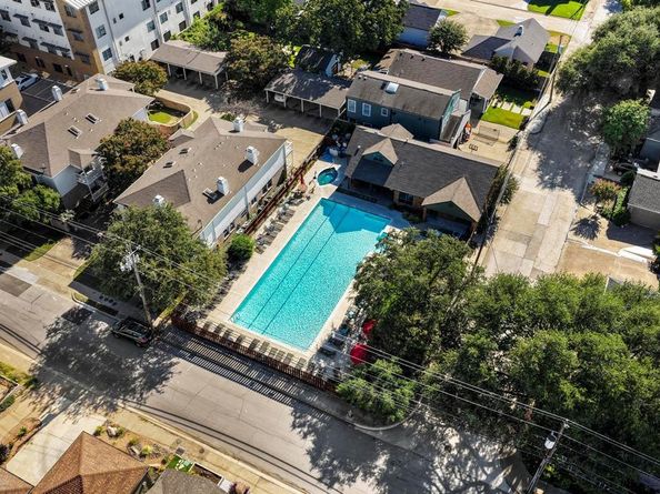 1428  McCoy Street , Dallas Texas 75204