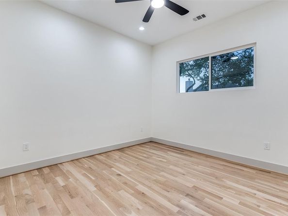 3903  Lively Lane , Dallas Texas 75220