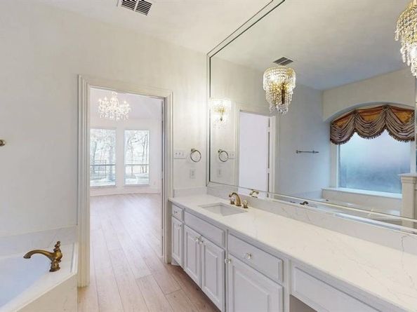 8709  Thompson Drive , Lantana Texas 76226