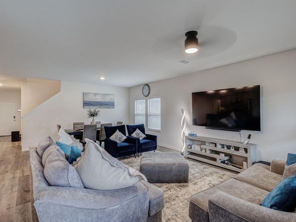 10305  Plumlee Lane , Aubrey Texas 76227