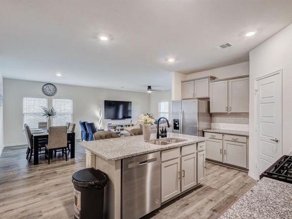 10305  Plumlee Lane , Aubrey Texas 76227