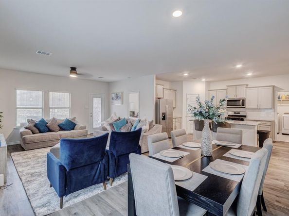 10305  Plumlee Lane , Aubrey Texas 76227