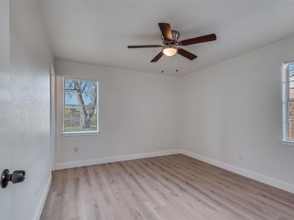 2527  Larchmont Drive , Mesquite Texas 75150