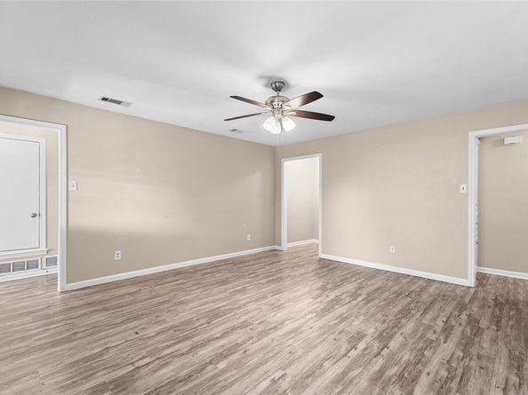 500  Pidgeon Court , DeSoto Texas 75115