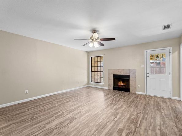 500  Pidgeon Court , DeSoto Texas 75115