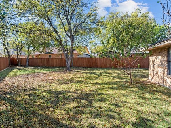 500  Pidgeon Court , DeSoto Texas 75115