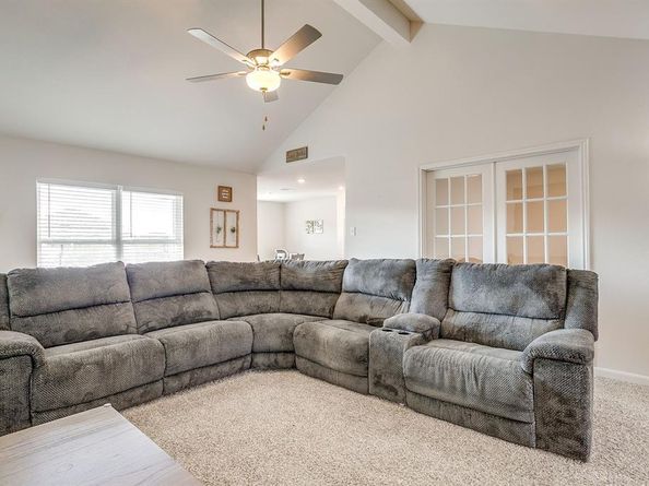 10813  Copper Hills Lane , Fort Worth Texas 76108