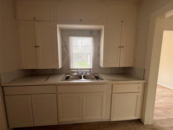 2928  Bomar Avenue , Fort Worth Texas 76103