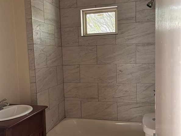 1466 E Myrtle Street , Fort Worth Texas 76104