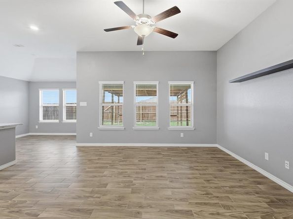 445  Pollyann Trail , Fort Worth Texas 76052