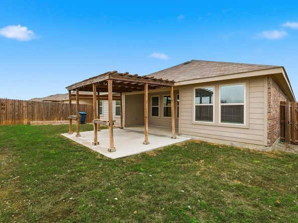 445  Pollyann Trail , Fort Worth Texas 76052