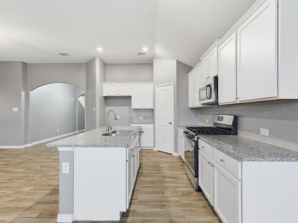 445  Pollyann Trail , Fort Worth Texas 76052