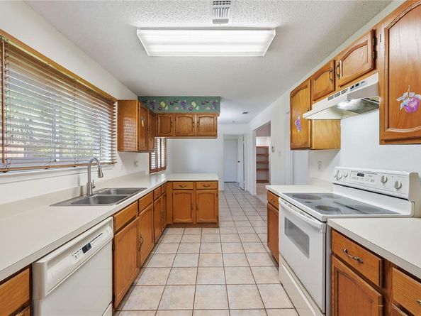 405  Wind Wood Drive , Lewisville Texas 75067