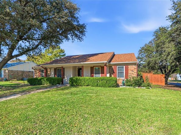 405  Wind Wood Drive , Lewisville Texas 75067