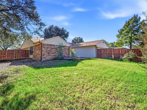 405  Wind Wood Drive , Lewisville Texas 75067