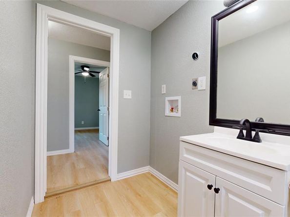 5729  Donnelly Avenue , Fort Worth Texas 76107