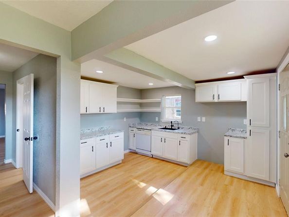 5729  Donnelly Avenue , Fort Worth Texas 76107