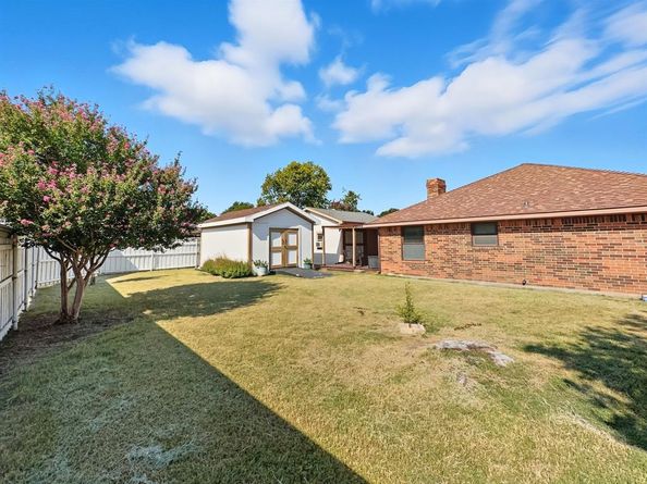 302  Apollo Road , Garland Texas 75040