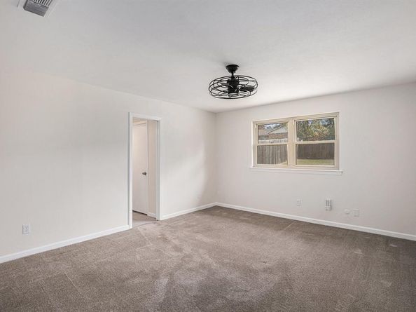 1417  Warren Lane , Fort Worth Texas 76112