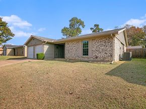 1417  Warren Lane , Fort Worth Texas 76112