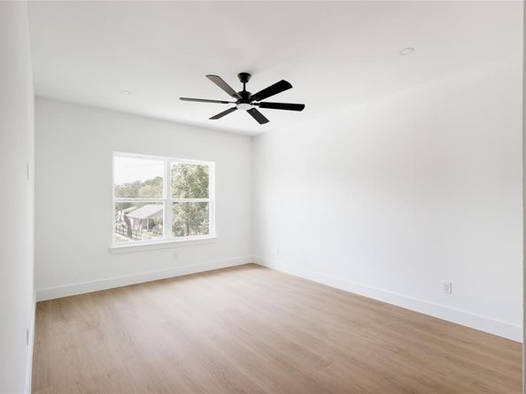 4046  Baker Avenue , Dallas Texas 75212