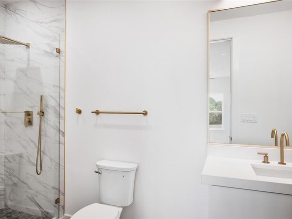 4046  Baker Avenue , Dallas Texas 75212