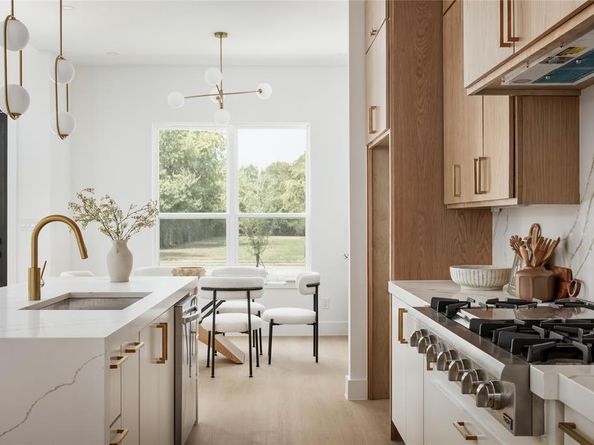 4046  Baker Avenue , Dallas Texas 75212