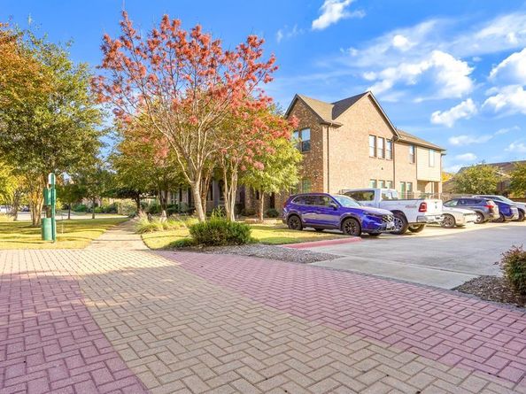 1229  Harris Hawk Way , Arlington Texas 76005