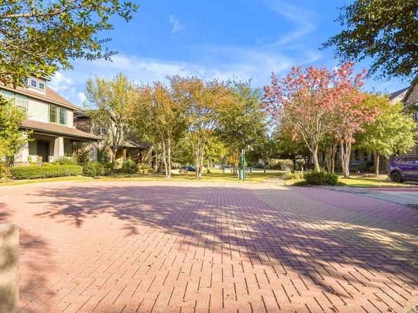 1229  Harris Hawk Way , Arlington Texas 76005