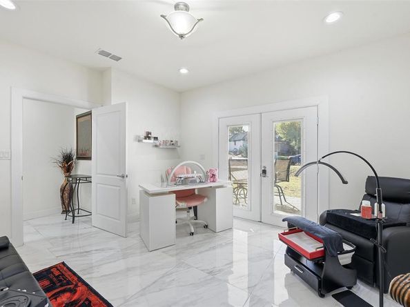 7725  Lakeview Circle , Fort Worth Texas 76179