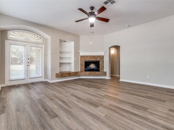 4742  Coyote Trail , Dallas Texas 75227