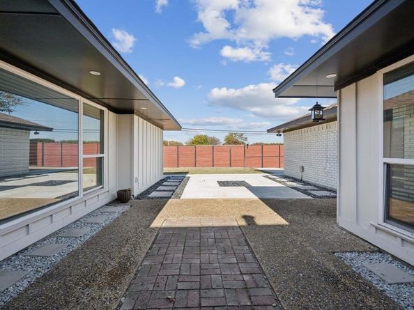 2833  Meadowbrook Drive , Plano Texas 75075