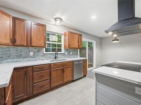 1025  Harris Drive , Euless Texas 76039