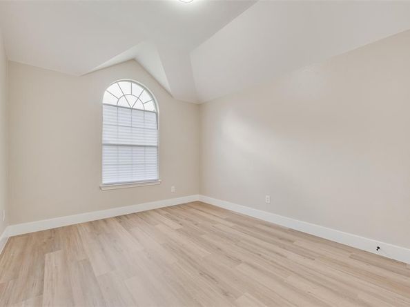 6120  Apache Drive , The Colony Texas 75056