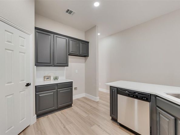 6120  Apache Drive , The Colony Texas 75056