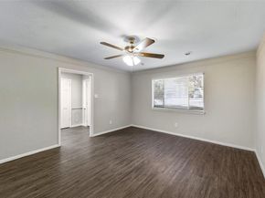 2321  Carten Street , Fort Worth Texas 76112