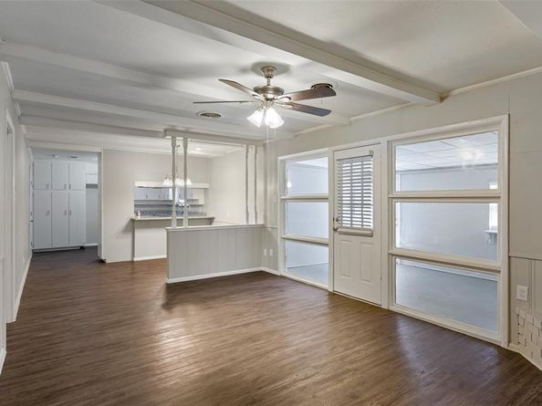 2321  Carten Street , Fort Worth Texas 76112