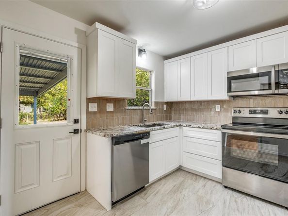 2411  Glengariff Drive , Dallas Texas 75228