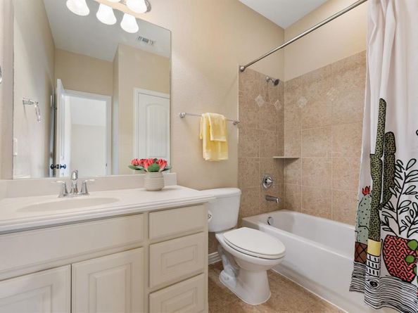 1125  Michener Way , Irving Texas 75063