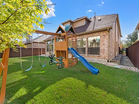 1125  Michener Way , Irving Texas 75063