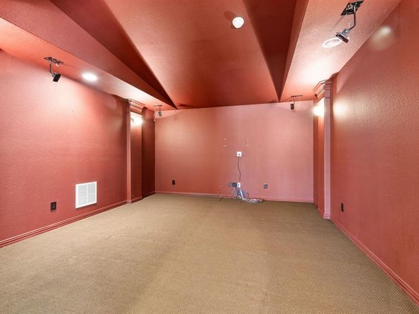 1125  Michener Way , Irving Texas 75063