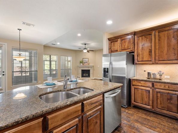 1125  Michener Way , Irving Texas 75063